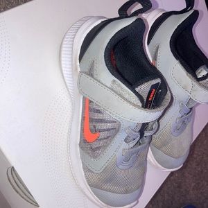 Toddler grey and orange Nike swoop size 8c